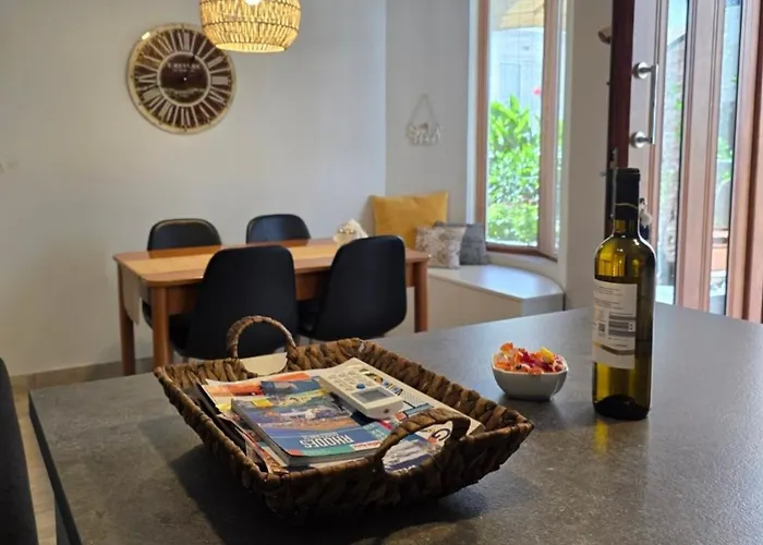 Charming Garden شقة