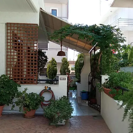 Charming Garden Lejlighed