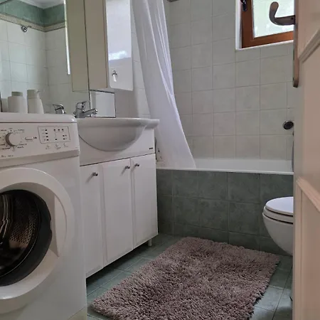 Charming Garden Apartman